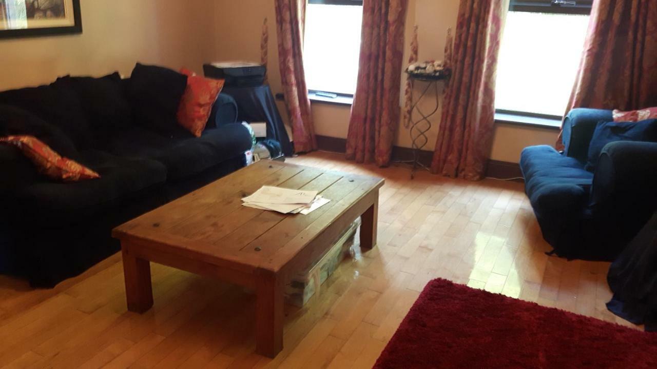 באליקאסל J And J Guest House מראה חיצוני תמונה